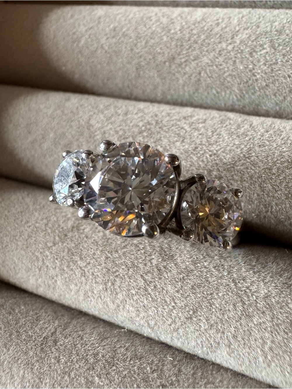 SJD 925 Sterling Silver Huge Three Stone Round CZ Ring Size 7.5